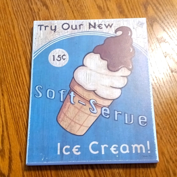 Wooden Ice Cream Sign - Picture 2 of 5